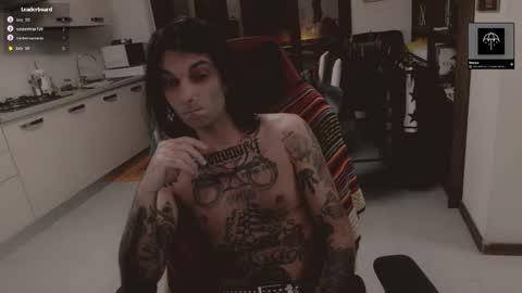 Snapshot of tattedfit chatting on 12/05/25, 04:47 tattedfit online show from 12/05/25, 04:47