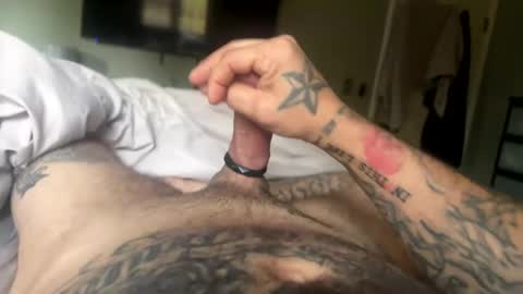 Snapshot of tattedlover84 chatting on 06/09/26, 11:11 Tattedlover84. stroke edge online show from 06/09/26, 11:11