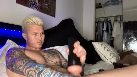 Snapshot of tattednblonde chatting on 01/07/25, 04:59 tattednblonde online show from 01/07/25, 04:59