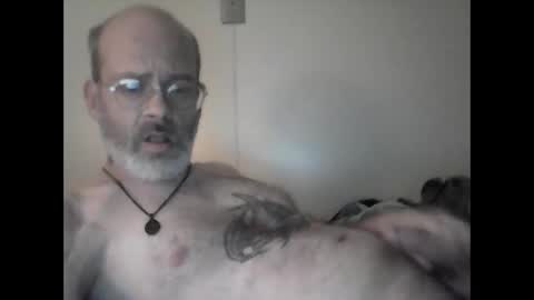 Snapshot of tattedpanther chatting on 02/09/25, 01:22 tattedpanther online show from 02/09/25, 01:22