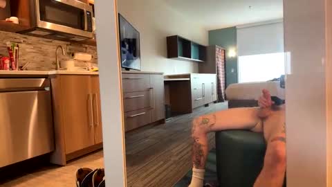 tattedtraveler online show from 05/05/26, 07:11