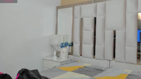 Snapshot of tattibelll chatting on 11/27/25, 11:56 TattiBell online show from 11/27/25, 11:56