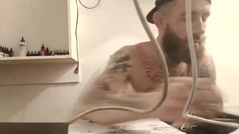 Snapshot of tattoo3333 chatting on 10/04/25, 09:29 tattoo3333 online show from 10/04/25, 09:29