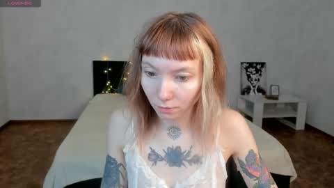 tattoo_artbaby online show from 09/22/25, 01:29