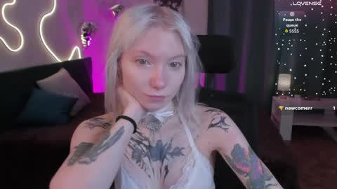 Snapshot of tattoo_artbaby chatting on 04/24/26, 12:57 tattoo_artbaby online show from 04/24/26, 12:57