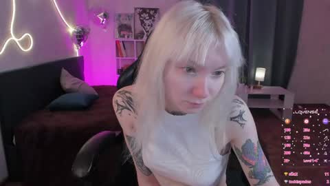 Snapshot of tattoo_artbaby chatting on 05/05/26, 01:13 tattoo_artbaby online show from 05/05/26, 01:13