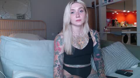 tattoobbgirl online show from 03/07/25, 10:21