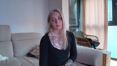 Snapshot of tattoobbgirl chatting on 02/27/26, 05:35 tattoobbgirl online show from 02/27/26, 05:35