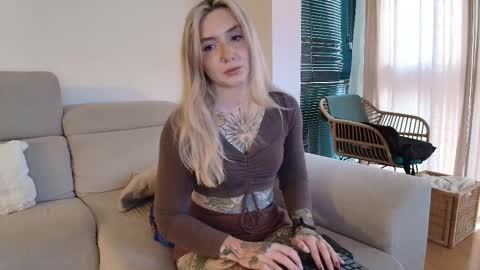 Snapshot of tattoobbgirl chatting on 03/02/26, 05:53 tattoobbgirl online show from 03/02/26, 05:53