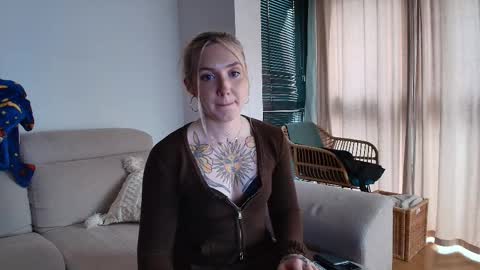 Snapshot of tattoobbgirl chatting on 03/04/26, 05:41 tattoobbgirl online show from 03/04/26, 05:41