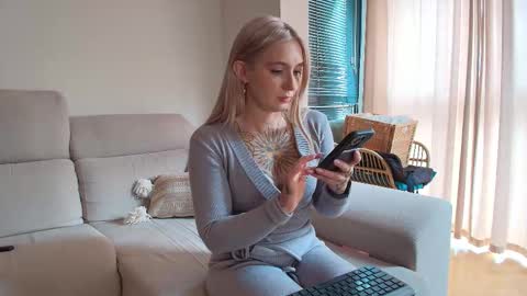 Snapshot of tattoobbgirl chatting on 03/20/26, 03:06 tattoobbgirl online show from 03/20/26, 03:06