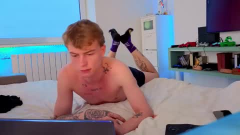 Snapshot of tattooed666cat chatting on 11/07/25, 05:07 Alex but u can call me Theo online show from 11/07/25, 05:07