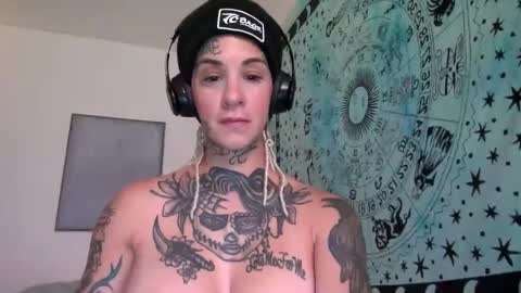 Snapshot of tattooed_natalia chatting on 01/06/25, 09:30 Natalia 3 online show from 01/06/25, 09:30