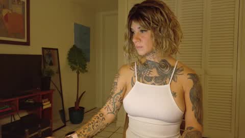 Snapshot of tattooed_natalia chatting on 01/20/25, 09:46 Natalia 3 online show from 01/20/25, 09:46