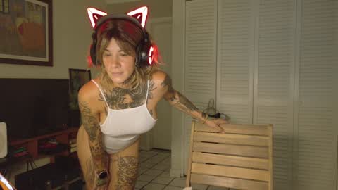 Snapshot of tattooed_natalia chatting on 01/22/25, 12:49 Natalia 3 online show from 01/22/25, 12:49