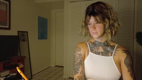 Snapshot of tattooed_natalia chatting on 02/02/25, 09:51 Natalia 3 online show from 02/02/25, 09:51