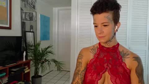 Snapshot of tattooed_natalia chatting on 04/12/26, 02:44 Natalia 3 online show from 04/12/26, 02:44