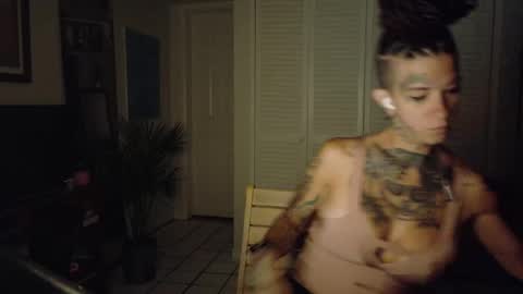Snapshot of tattooed_natalia chatting on 04/24/26, 01:19 Natalia 3 online show from 04/24/26, 01:19