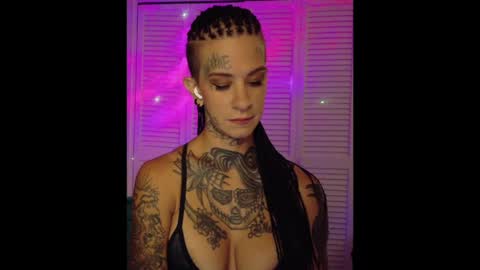 Snapshot of tattooed_natalia chatting on 05/30/26, 02:19 Natalia 3 online show from 05/30/26, 02:19
