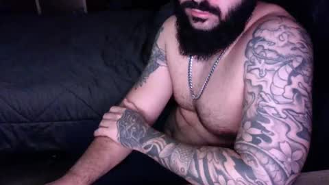Snapshot of tattooedandbearded22 chatting on 10/21/25, 10:43 tattooedandbearded22 online show from 10/21/25, 10:43