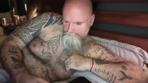 Snapshot of tattooeddilf01 chatting on 10/23/25, 10:30 Tattooeddilf 01 online show from 10/23/25, 10:30