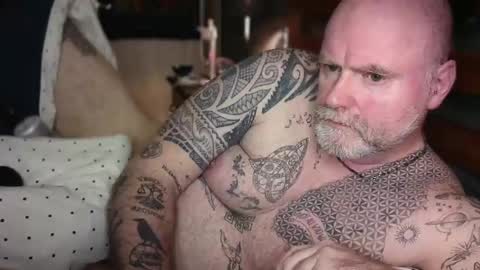Tattooeddilf 01 online show from 03/31/26, 10:32