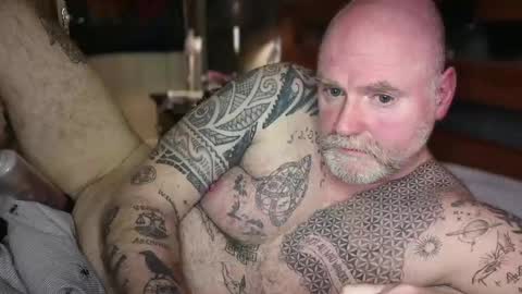 Tattooeddilf 01 online show from 04/23/26, 10:56