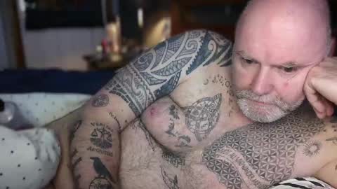 Tattooeddilf 01 online show from 05/13/26, 05:05