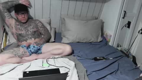 Snapshot of tattooedteaseme chatting on 02/16/26, 07:04 tattooedteaseme online show from 02/16/26, 07:04