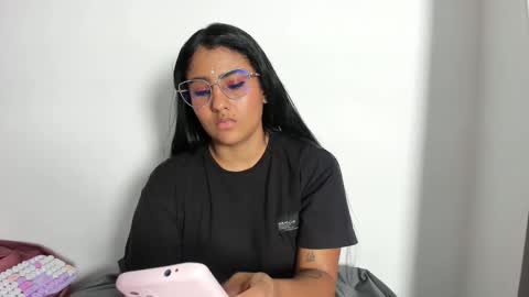 Snapshot of taty_gomez_ chatting on 04/29/26, 04:05 Tatiana Gomez online show from 04/29/26, 04:05