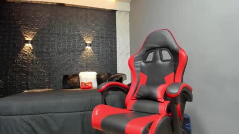  T A U R U S  online show from 10/20/25, 03:29