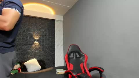  T A U R U S  online show from 12/04/25, 05:21