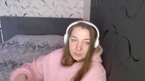 Snapshot of taxxxu chatting on 04/01/26, 06:25 Diana online show from 04/01/26, 06:25