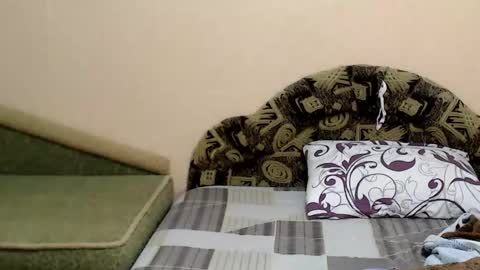 Snapshot of tayagirl chatting on 11/15/25, 05:53 Taya online show from 11/15/25, 05:53