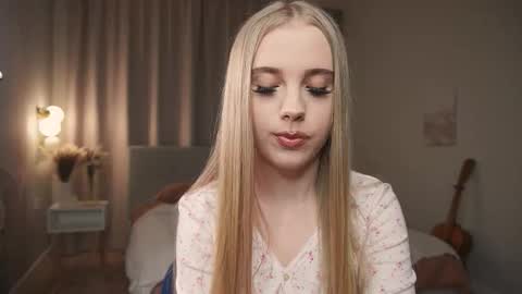 Taya online show from 03/17/26, 04:10