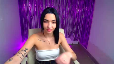Snapshot of tayla_candy chatting on 10/03/25, 06:21 Tayla online show from 10/03/25, 06:21