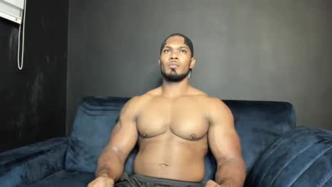 Snapshot of tayler_waka chatting on 02/19/25, 11:57 Tyler online show from 02/19/25, 11:57