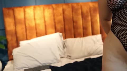 Teylor  Kim online show from 09/24/25, 06:33