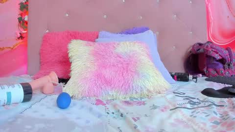 Snapshot of taylor__cooper_ chatting on 03/06/25, 01:16 Sarah online show from 03/06/25, 01:16