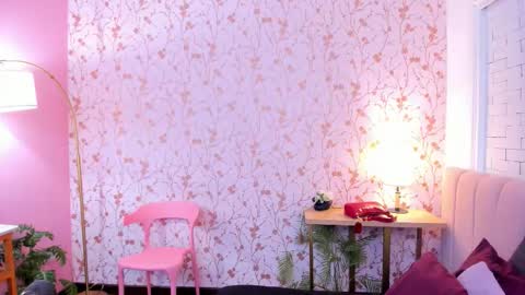 Snapshot of taylor_bennet chatting on 01/15/26, 11:48 Taylor Bennet online show from 01/15/26, 11:48