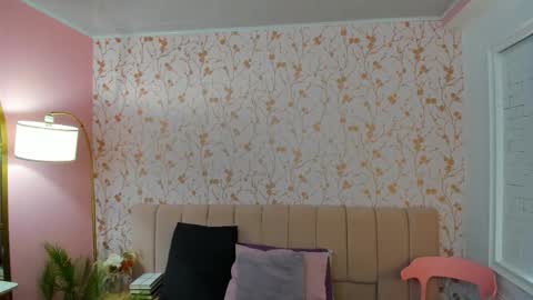 Snapshot of taylor_bennet chatting on 02/01/26, 12:15 Taylor Bennet online show from 02/01/26, 12:15