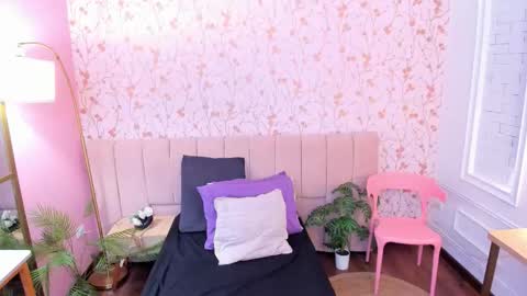 Snapshot of taylor_bennet chatting on 02/25/26, 11:53 Taylor Bennet online show from 02/25/26, 11:53