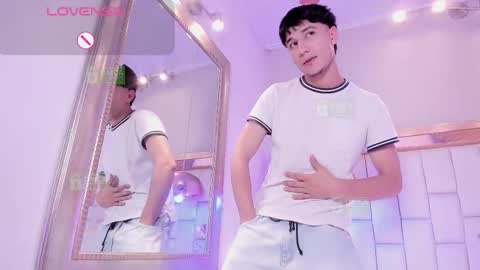 Snapshot of taylor_brooks_ chatting on 03/28/26, 09:25 taylor_brooks_ online show from 03/28/26, 09:25