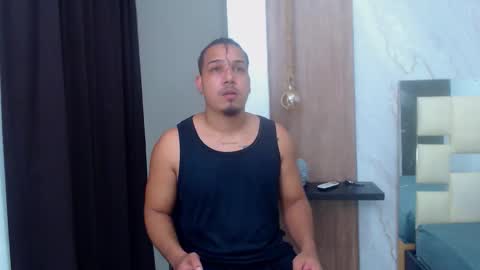 Snapshot of taylor_collins_2 chatting on 09/14/25, 09:14 taylor_collins_2 online show from 09/14/25, 09:14