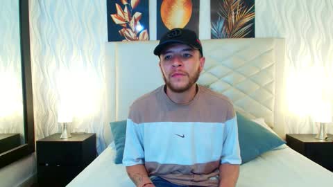 Taylor online show from 11/18/25, 10:36