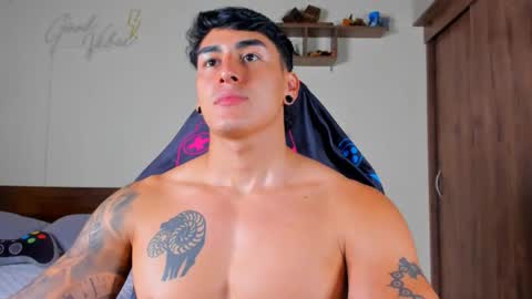 Snapshot of taylor_mclane1 chatting on 11/19/25, 03:23 taylor_mclane1 online show from 11/19/25, 03:23