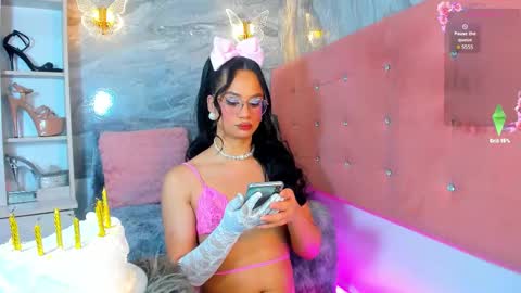 Taylor Sanz online show from 12/04/25, 10:57