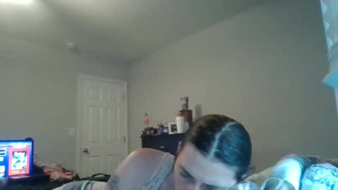 Snapshot of taylorslay chatting on 06/18/26, 11:42 taylorslay online show from 06/18/26, 11:42