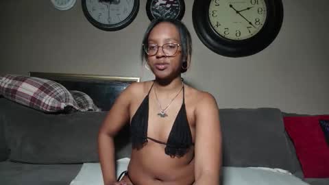 Snapshot of taylorsosweets chatting on 03/01/26, 06:04 Taylor online show from 03/01/26, 06:04