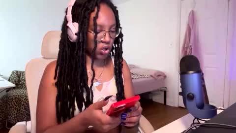 Taylor online show from 05/08/26, 11:43